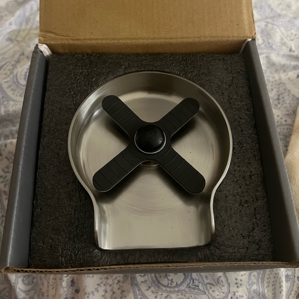 New, in box HGN Metal Faucet Glass Rinser for Kitchen Sinks,Bottle Washer